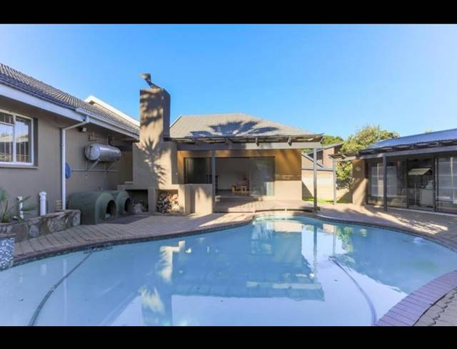 3 BEDROOM FREEHOLD FOR SALE IN RANDHART